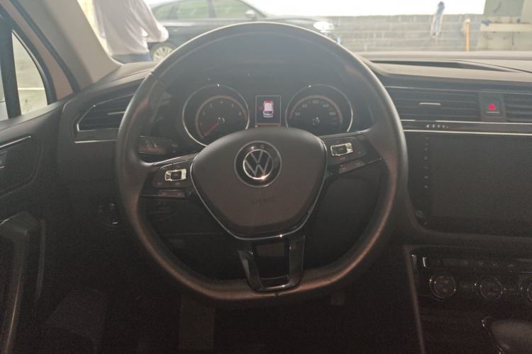 Used Volkswagen Tiguan L 2021 280TSI Automatic Two-Wheel Drive Smart Edition Steering Wheel