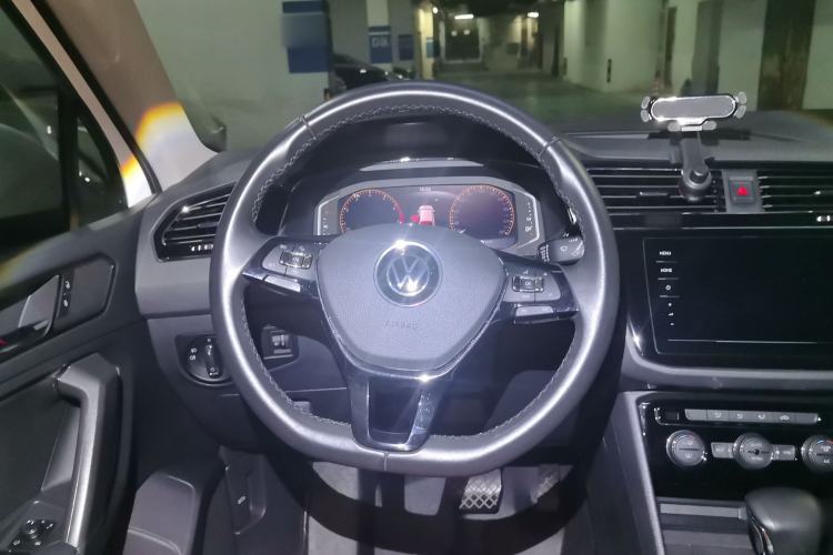 Used Volkswagen Tiguan L 2021 330TSI Automatic Two-Wheel Drive Smart Edition Steering Wheel