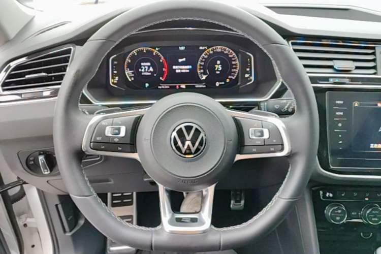 Used Volkswagen Tiguan L 2021 330TSI Automatic Two-Wheel Drive R-Line Enhanced Edition Steering Wheel
