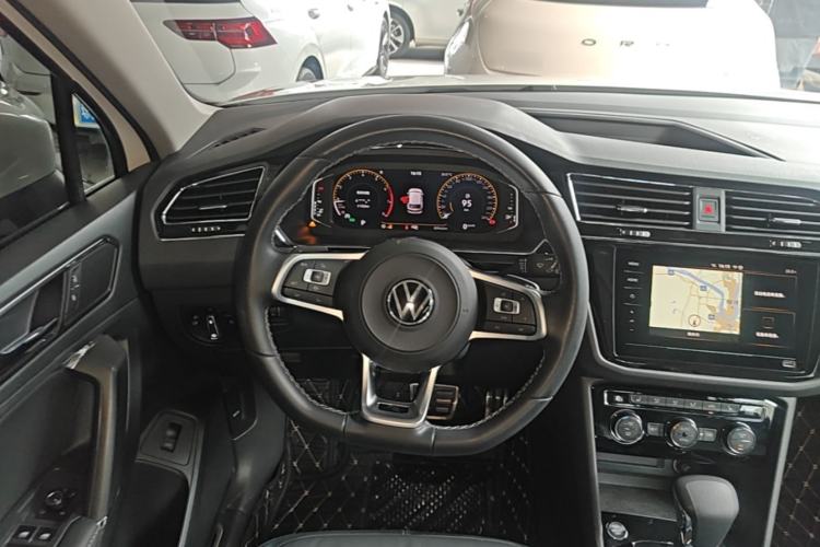 Used Volkswagen Tiguan L 2021 330TSI Automatic Two-Wheel Drive R-Line Enhanced Edition Steering Wheel