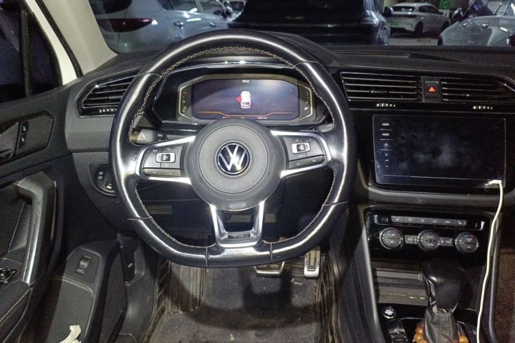Used Volkswagen Tiguan L 2021 330TSI Automatic Two-Wheel Drive R-Line Enhanced Edition Steering Wheel