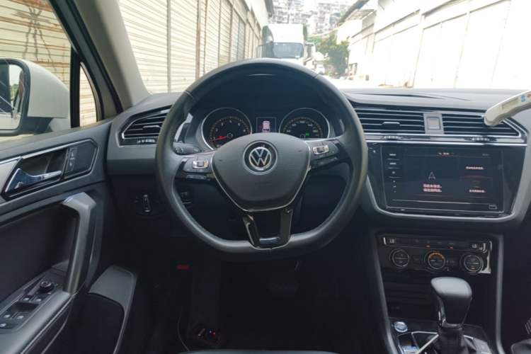 Used Volkswagen Tiguan L 2021 330TSI Automatic Two-Wheel Drive Smart Edition Steering Wheel