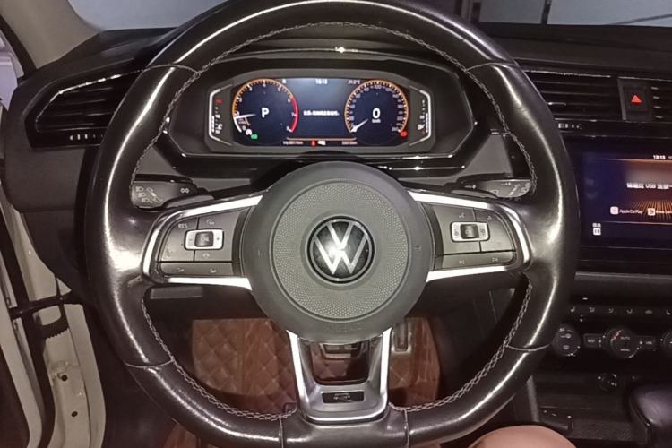 Used Volkswagen Tiguan L 2021 330TSI Automatic Two-Wheel Drive R-Line Enhanced Edition Steering Wheel