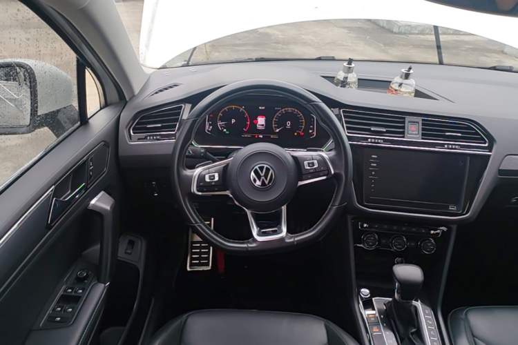 Used Volkswagen Tiguan L 2021 330TSI Automatic Two-Wheel Drive R-Line Enhanced Edition Steering Wheel