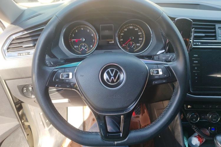 Used Volkswagen Tiguan L 2021 330TSI Automatic Two-Wheel Drive Smart Edition Steering Wheel