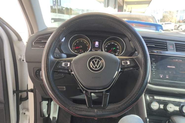 Used Volkswagen Tiguan L 2021 330TSI Automatic Two-Wheel Drive Smart Edition Steering Wheel