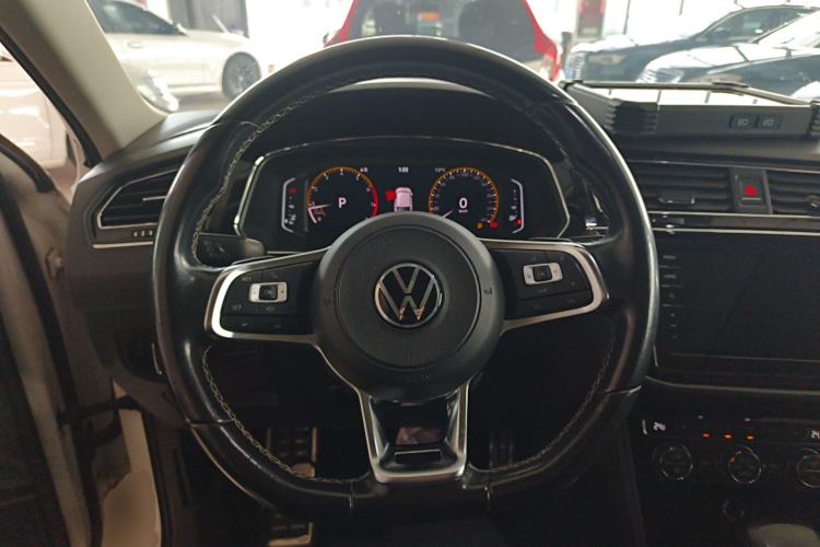 Used Volkswagen Tiguan L 2021 330TSI Automatic Two-Wheel Drive R-Line Enhanced Edition Steering Wheel