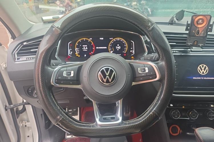 Used Volkswagen Tiguan L 2021 330TSI Automatic Two-Wheel Drive R-Line Flagship Edition Steering Wheel