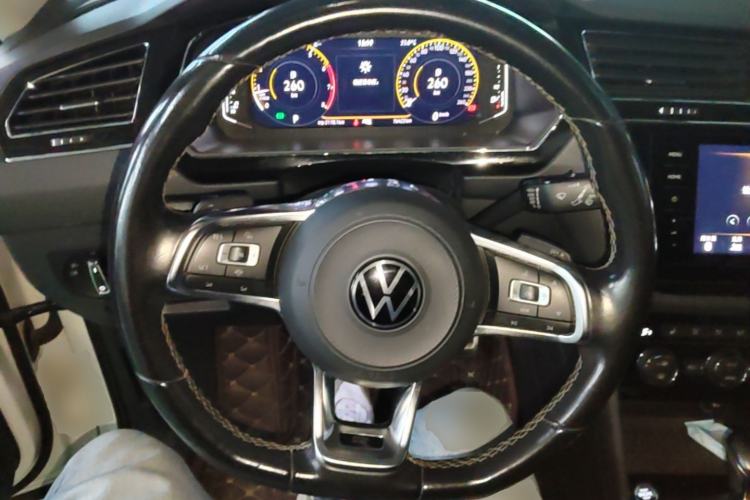 Used Volkswagen Tiguan L 2021 330TSI Automatic Two-Wheel Drive R-Line Enhanced Edition Steering Wheel