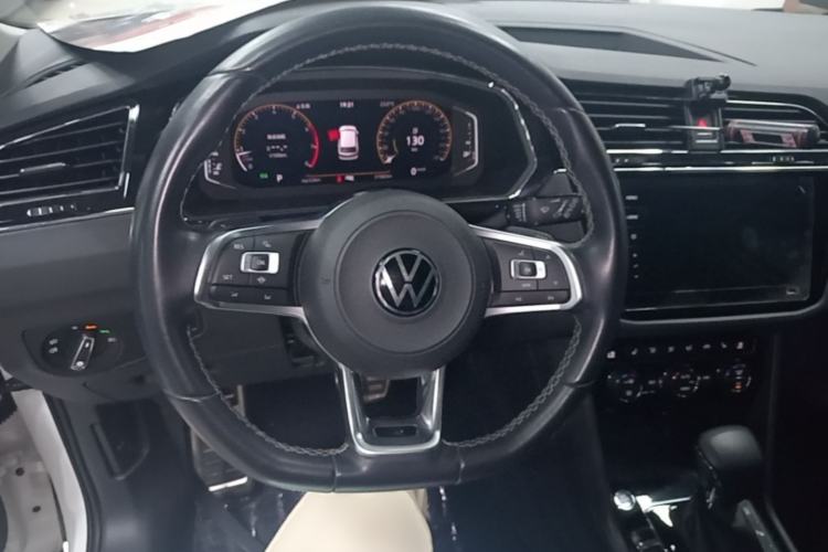 Used Volkswagen Tiguan L 2021 330TSI Automatic Two-Wheel Drive R-Line Enhanced Edition Steering Wheel