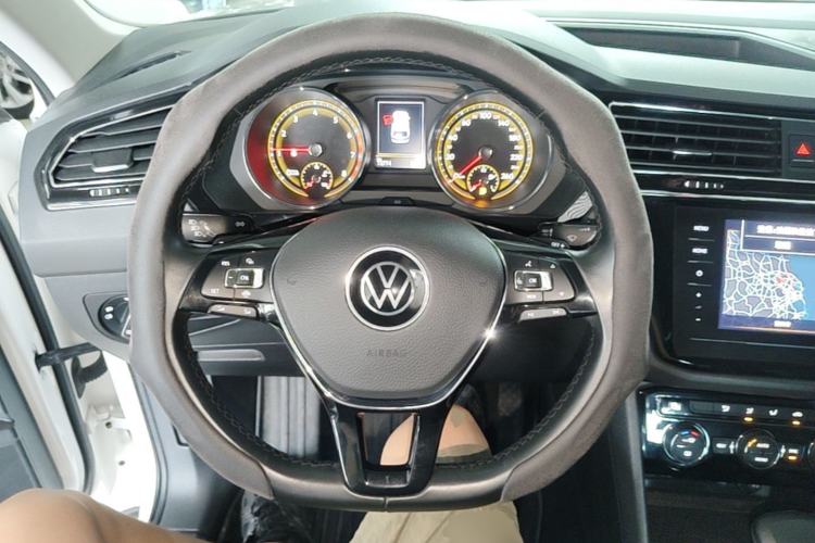Used Volkswagen Tiguan L 2021 330TSI Automatic Two-Wheel Drive Smart Edition Steering Wheel