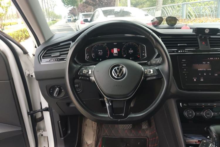Used Volkswagen Tiguan L 2021 330TSI Automatic Two-Wheel Drive Smart Edition Steering Wheel