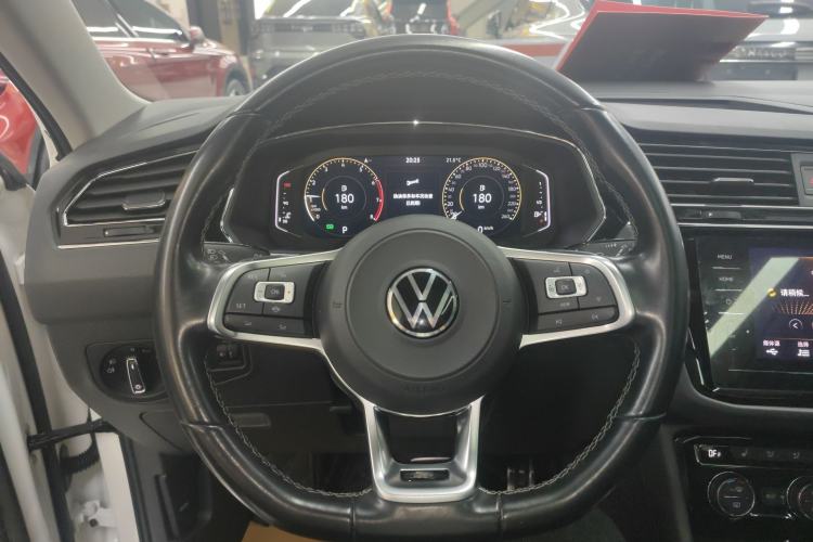 Used Volkswagen Tiguan L 2021 330TSI Automatic Two-Wheel Drive R-Line Enhanced Edition Steering Wheel