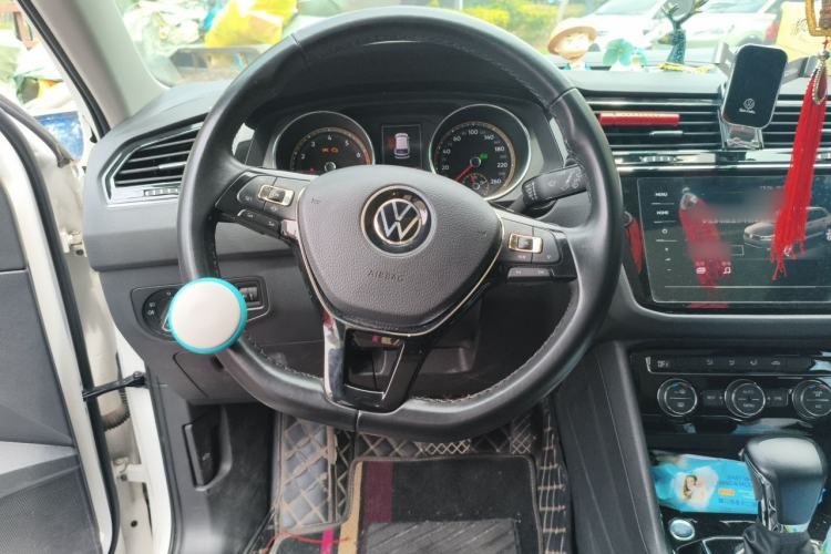 Used Volkswagen Tiguan L 2021 330TSI Automatic Two-Wheel Drive Smart Edition Steering Wheel