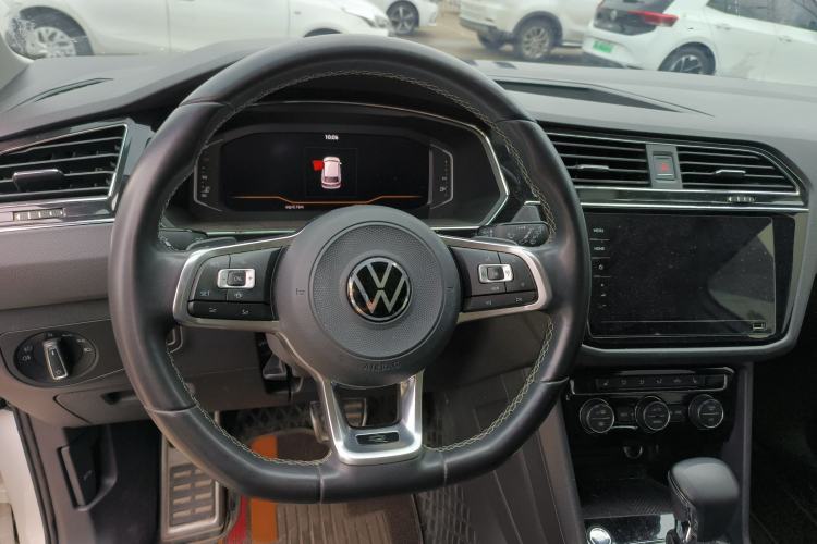 Used Volkswagen Tiguan L 2021 380TSI Automatic All-Wheel Drive R-Line Comfort Plus 7-Seater Steering Wheel