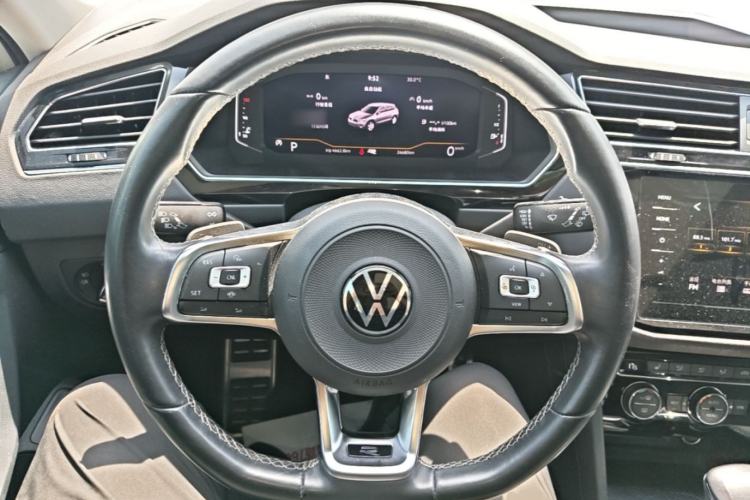 Used Volkswagen Tiguan L 2021 330TSI Automatic Two-Wheel Drive R-Line Enhanced Edition Steering Wheel