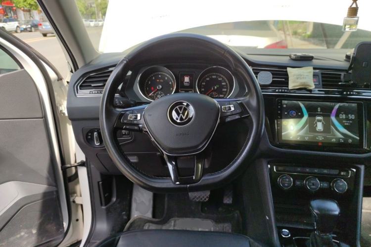 Used Volkswagen Tiguan L 2021 280TSI Automatic Two-Wheel Drive Smart Edition Steering Wheel