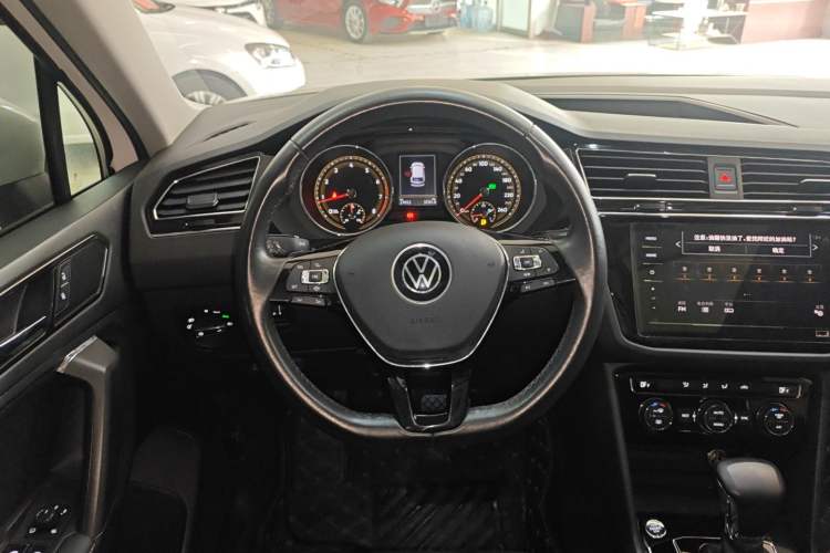 Used Volkswagen Tiguan L 2021 330TSI Automatic Two-Wheel Drive Smart Edition Steering Wheel