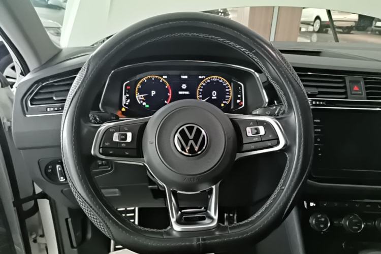 Used Volkswagen Tiguan L 2021 330TSI Automatic Two-Wheel Drive R-Line Enhanced Edition Steering Wheel