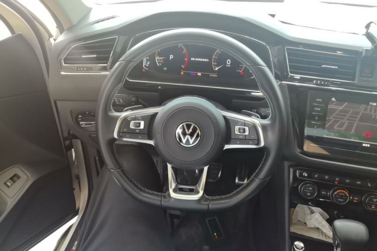 Used Volkswagen Tiguan L 2021 330TSI Automatic Two-Wheel Drive R-Line Enhanced Edition Steering Wheel
