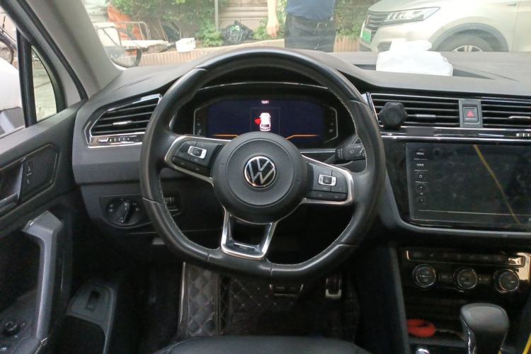 Used Volkswagen Tiguan L 2021 330TSI Automatic Two-Wheel Drive R-Line Enhanced Edition Steering Wheel