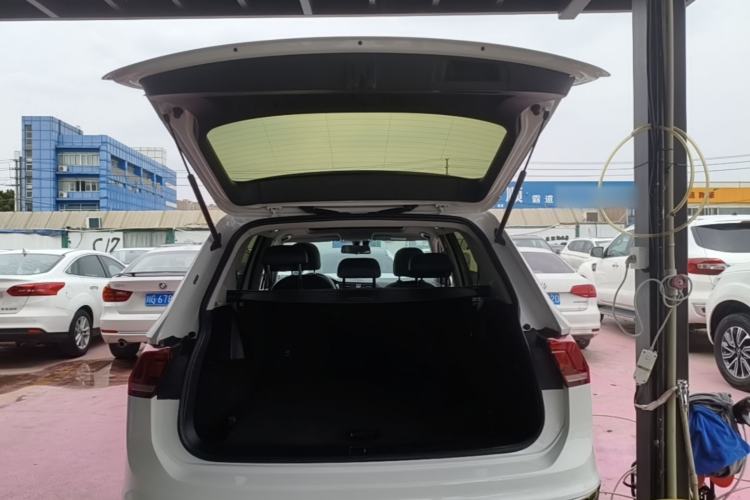 Used Volkswagen Tiguan L 2021 280TSI Automatic Two-Wheel Drive Smart Edition Trunk