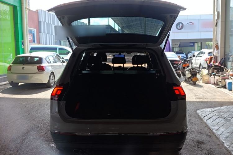 Used Volkswagen Tiguan L 2021 330TSI Automatic Two-Wheel Drive Smart Edition Trunk