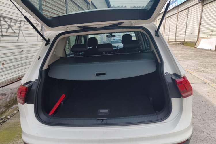 Used Volkswagen Tiguan L 2021 330TSI Automatic Two-Wheel Drive Smart Edition Trunk