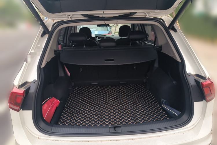 Used Volkswagen Tiguan L 2021 330TSI Automatic Two-Wheel Drive R-Line Enhanced Edition Trunk