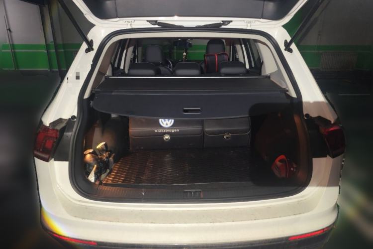 Used Volkswagen Tiguan L 2021 330TSI Automatic Two-Wheel Drive Smart Edition Trunk