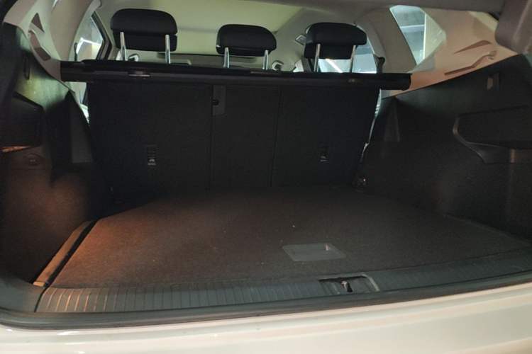 Used Volkswagen Tiguan L 2021 330TSI Automatic Two-Wheel Drive Smart Edition Trunk