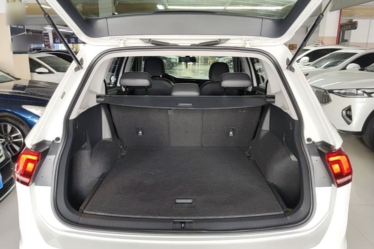 Used Volkswagen Tiguan L 2021 330TSI Automatic Two-Wheel Drive Smart Edition Trunk