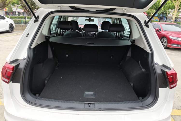 Used Volkswagen Tiguan L 2021 330TSI Automatic Two-Wheel Drive Smart Edition Trunk