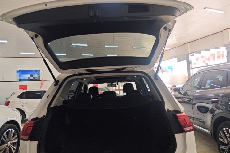 Used Volkswagen Tiguan L 2021 330TSI Automatic Two-Wheel Drive Smart Edition Trunk