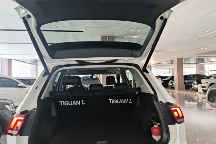 Used Volkswagen Tiguan L 2021 330TSI Automatic Two-Wheel Drive R-Line Enhanced Edition Trunk