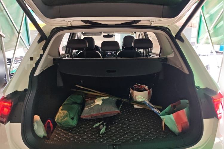 Used Volkswagen Tiguan L 2021 330TSI Automatic Two-Wheel Drive R-Line Enhanced Edition Trunk