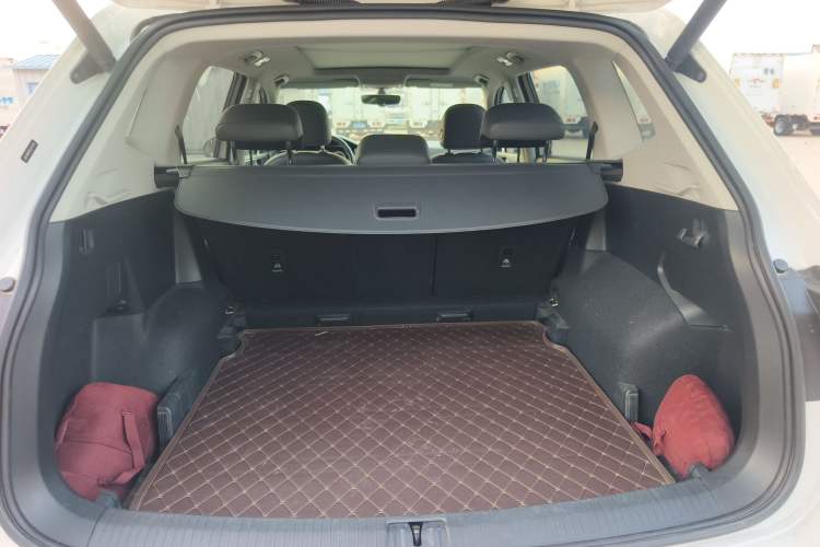 Used Volkswagen Tiguan L 2021 330TSI Automatic Two-Wheel Drive R-Line Enhanced Edition Trunk