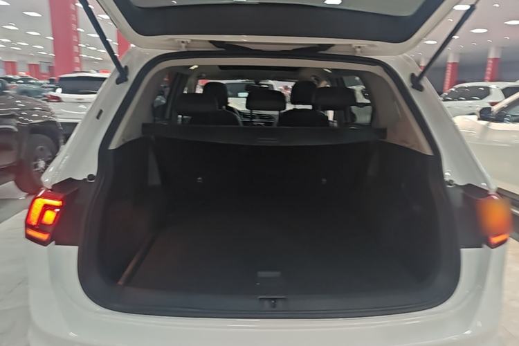 Used Volkswagen Tiguan L 2021 330TSI Automatic Two-Wheel Drive Smart Edition Trunk