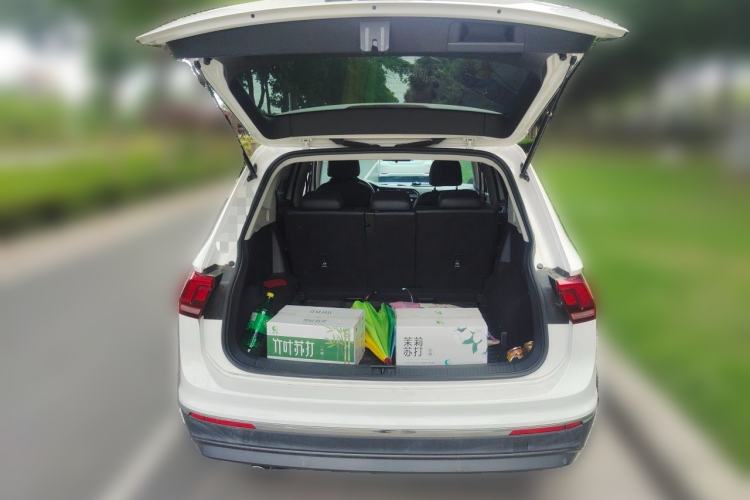 Used Volkswagen Tiguan L 2021 330TSI Automatic Two-Wheel Drive Smart Edition Trunk