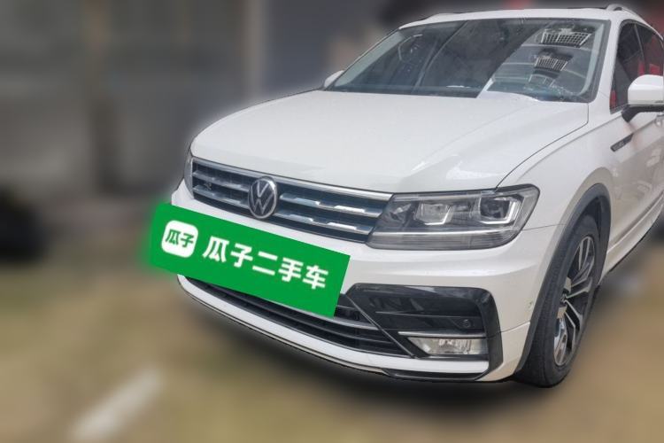 Used Volkswagen Tiguan L 2021 330TSI Automatic Two-Wheel Drive R-Line Enhanced Edition Guazi used car, China used car export, Used car for sale, Used cars, Cheapest cars for sale