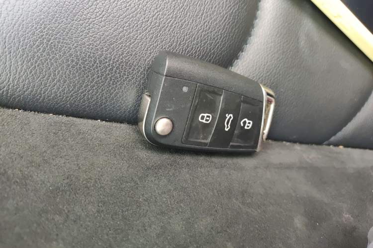 Used Volkswagen Tiguan L 2021 280TSI Automatic Two-Wheel Drive Smart Edition Vehicle Key