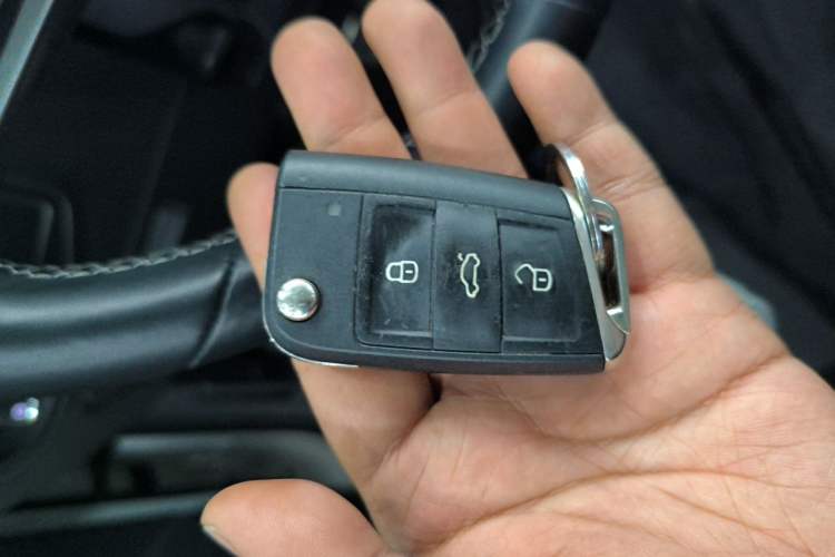 Used Volkswagen Tiguan L 2021 330TSI Automatic Two-Wheel Drive R-Line Flagship Edition Vehicle Key