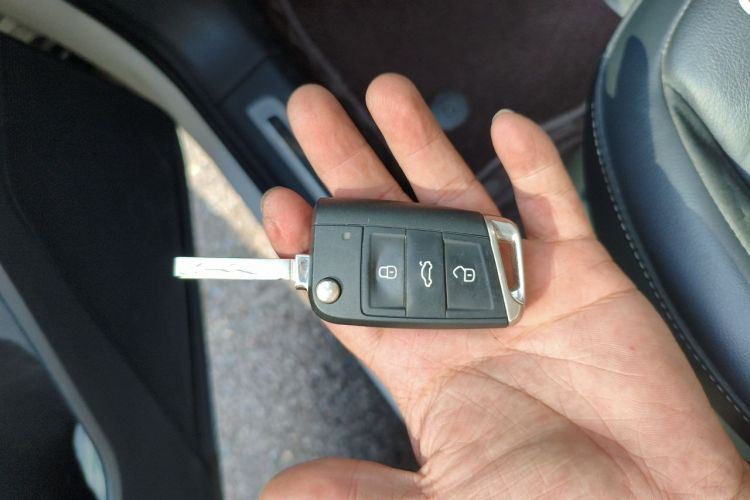Used Volkswagen Tiguan L 2021 330TSI Automatic Two-Wheel Drive R-Line Enhanced Edition Vehicle Key