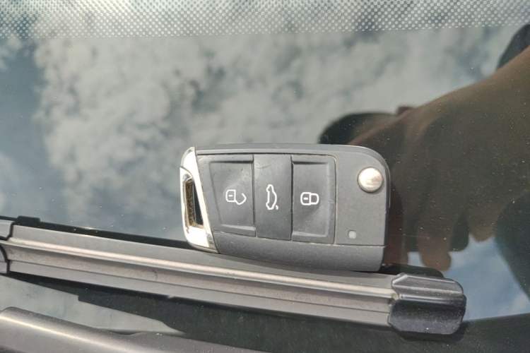 Used Volkswagen Tiguan L 2021 280TSI Automatic Two-Wheel Drive Smart Edition Vehicle Key