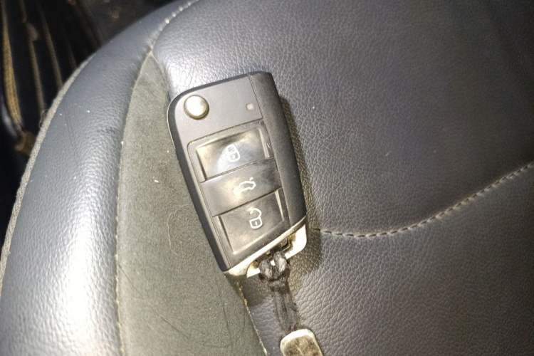 Used Volkswagen Tiguan L 2021 330TSI Automatic Two-Wheel Drive R-Line Enhanced Edition Vehicle Key