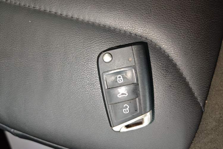 Used Volkswagen Tiguan L 2021 330TSI Automatic Two-Wheel Drive R-Line Enhanced Edition Vehicle Key