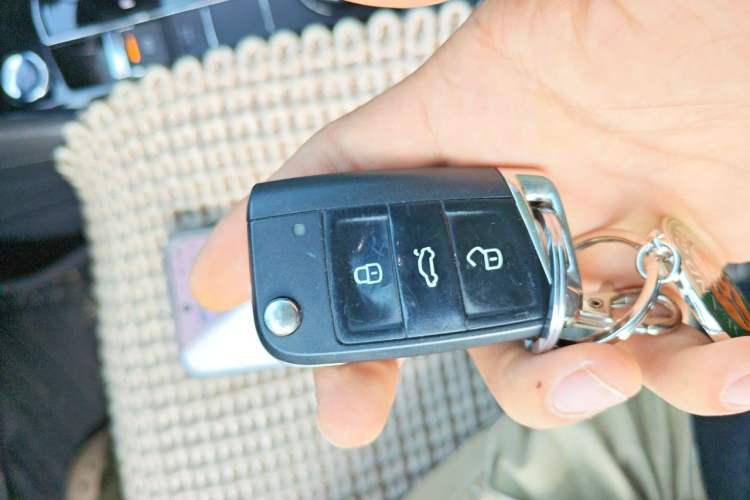 Used Volkswagen Tiguan L 2021 380TSI Automatic All-Wheel Drive R-Line Comfort Plus 7-Seater Vehicle Key