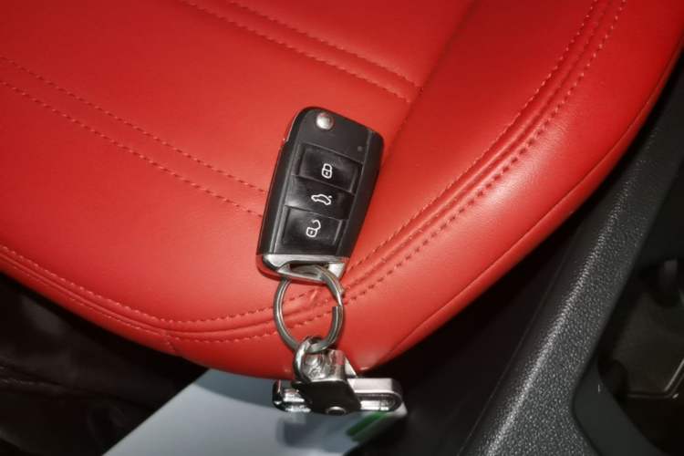 Used Volkswagen Tiguan L 2021 280TSI Automatic Two-Wheel Drive Comfort Edition – Low-Trim Version Vehicle Key
