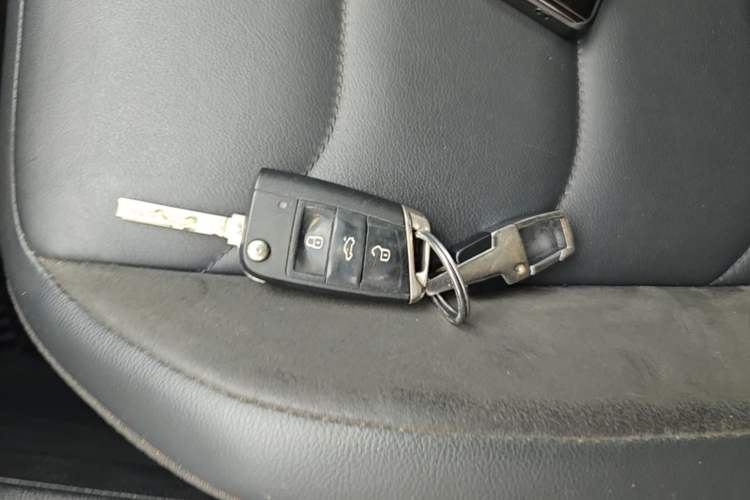 Used Volkswagen Tiguan L 2021 330TSI Automatic Two-Wheel Drive R-Line Enhanced Edition Vehicle Key