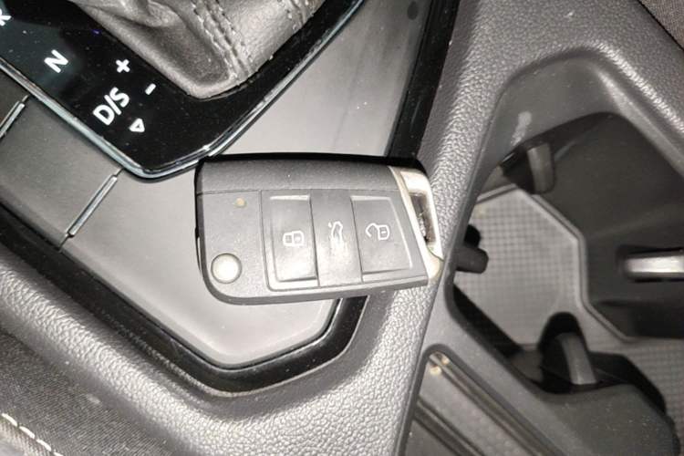 Used Volkswagen Tiguan L 2021 330TSI Automatic Two-Wheel Drive Smart Edition Vehicle Key